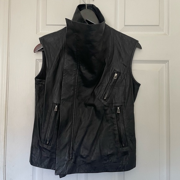Brighton black leather moto vest Sz S - Picture 3 of 10